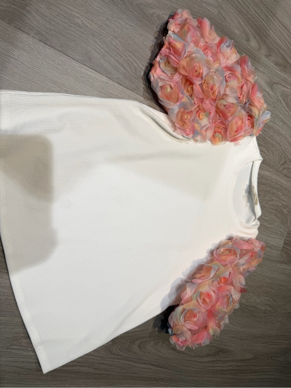 entro White Top with Pink Peach Floral Puff Sleeves